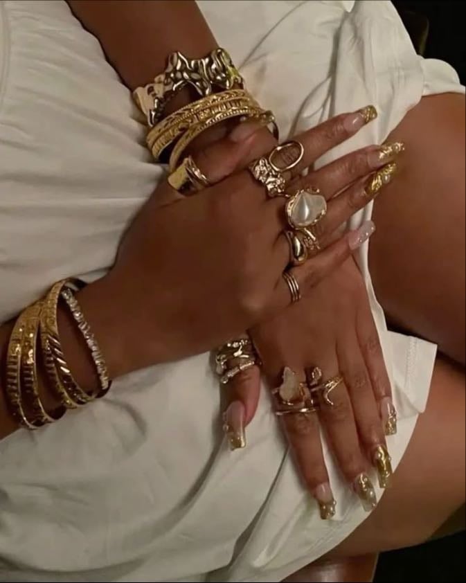 jewellery - both silver and gold - let me mix between !