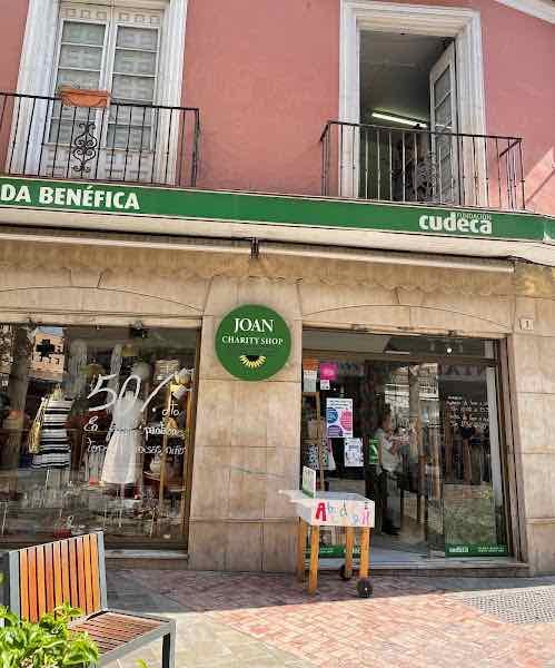 Tienda Benéfica JOAN by Fundación Cudeca | Puerta Nueva - Calle Compañía
