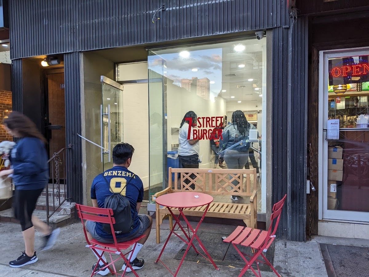 7th Street Burger Upper East Side - Comida