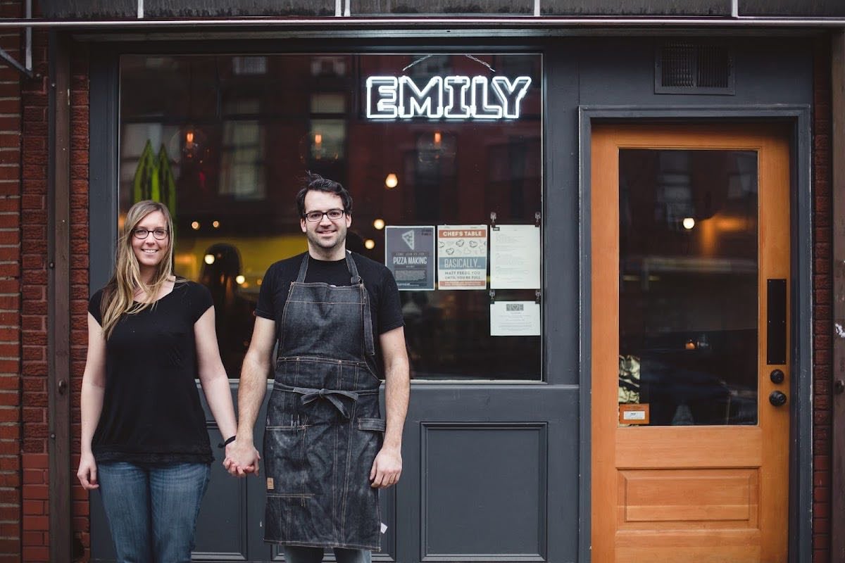 Emily - Comida