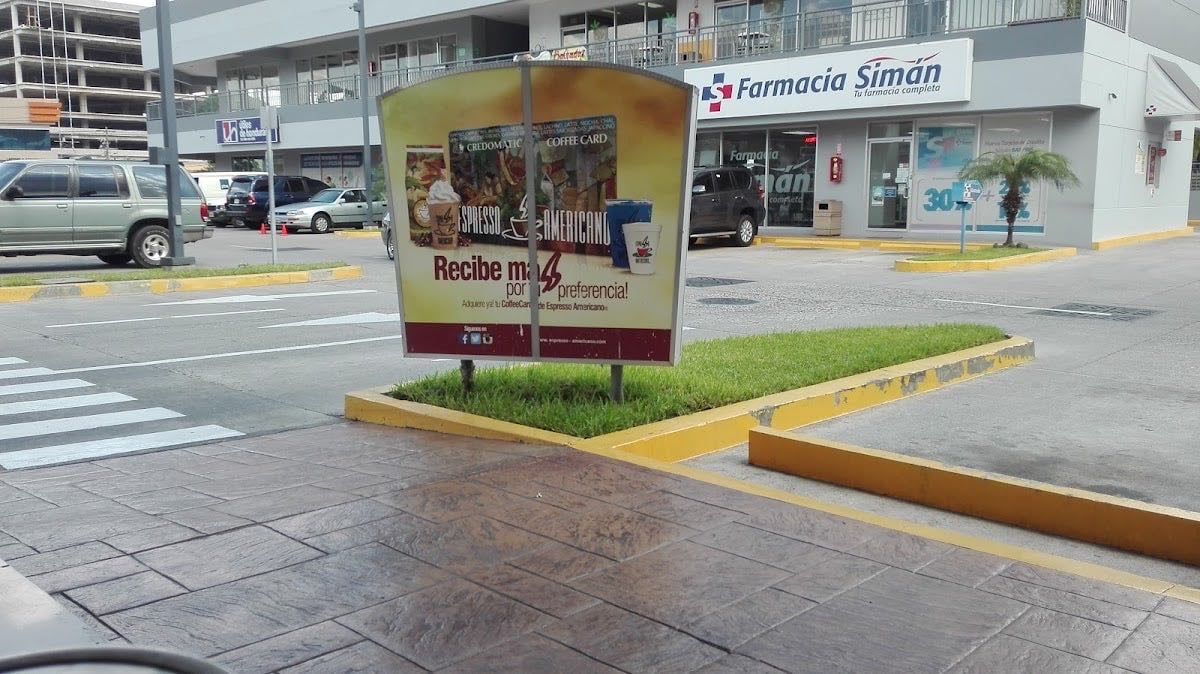 Espresso Americano • 13 Avenida NO