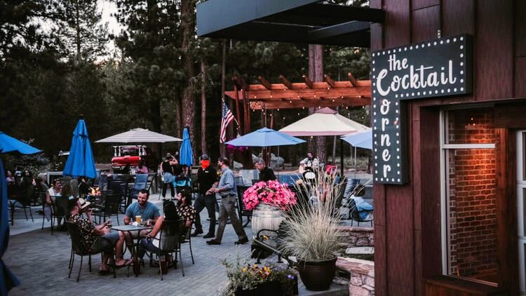 Tahoe Cocktail Corner - great for dinner/ drinks/ fun all in one