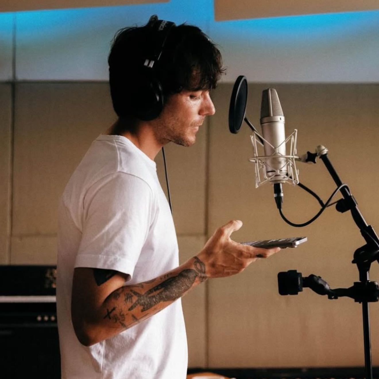 Louis posted recording music - 24th May