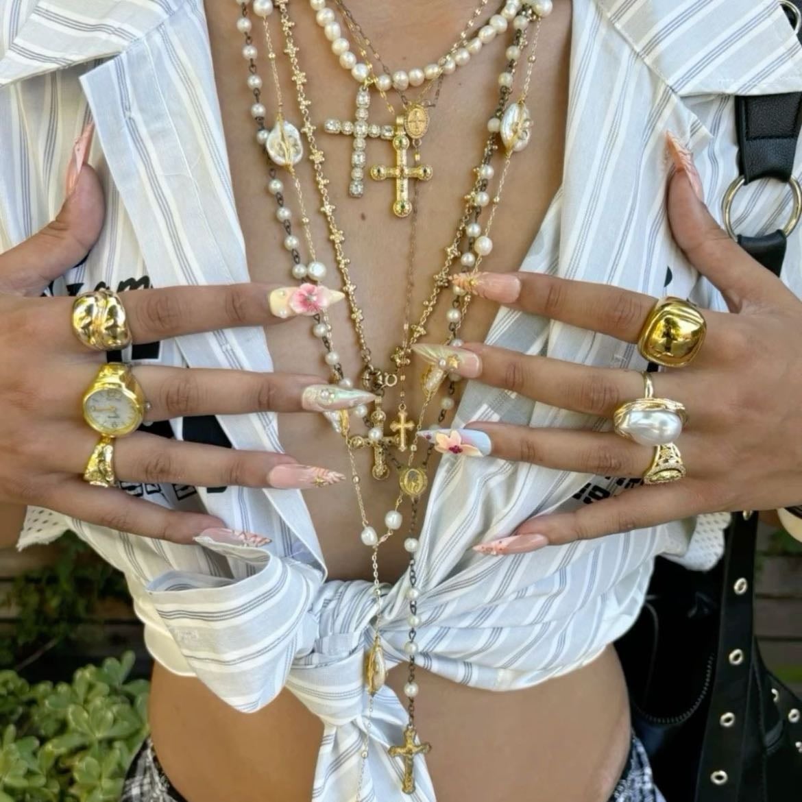 aros y collares - dorados, plateados, largos, cortos, grandes, pequeรฑos QUIERO TODOS