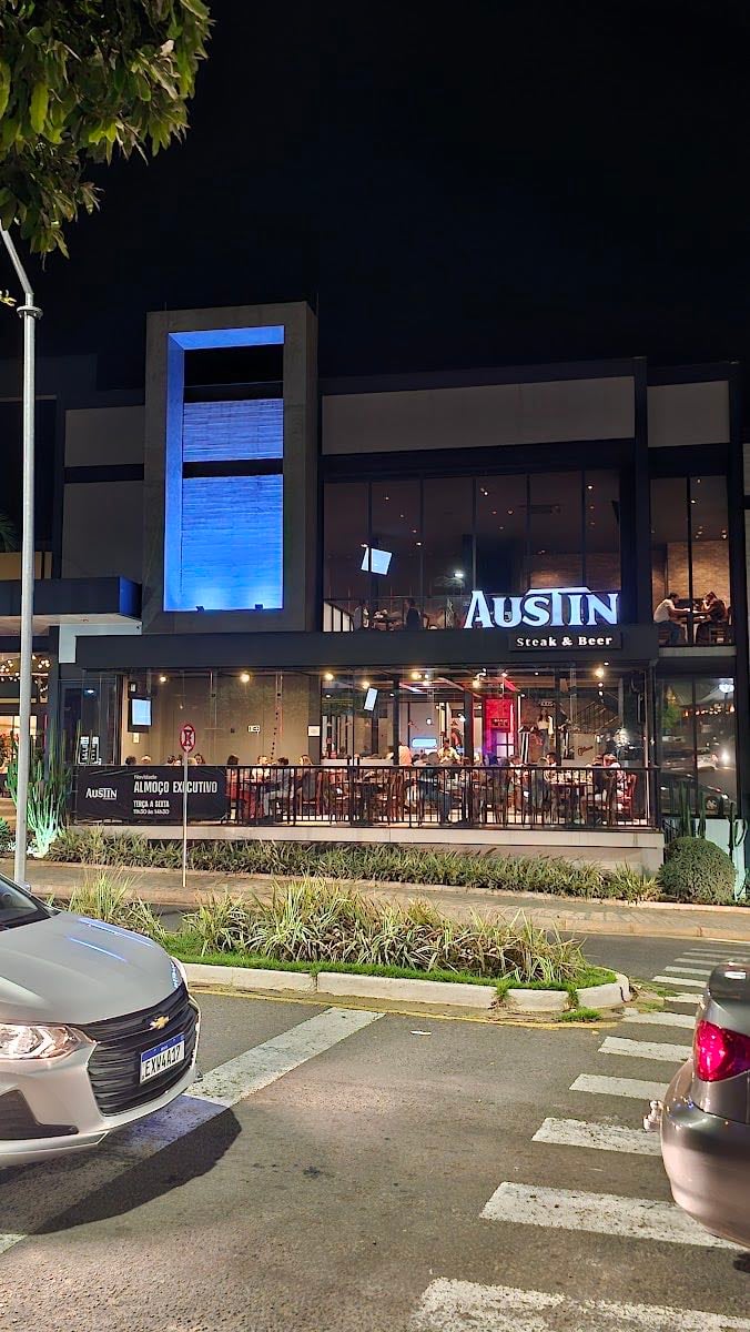 Austin Steakhouse - massa, hambúrguer e drinks
