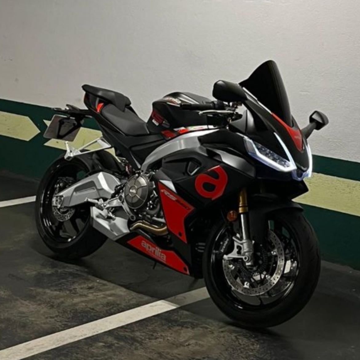 Aprilia rs 660