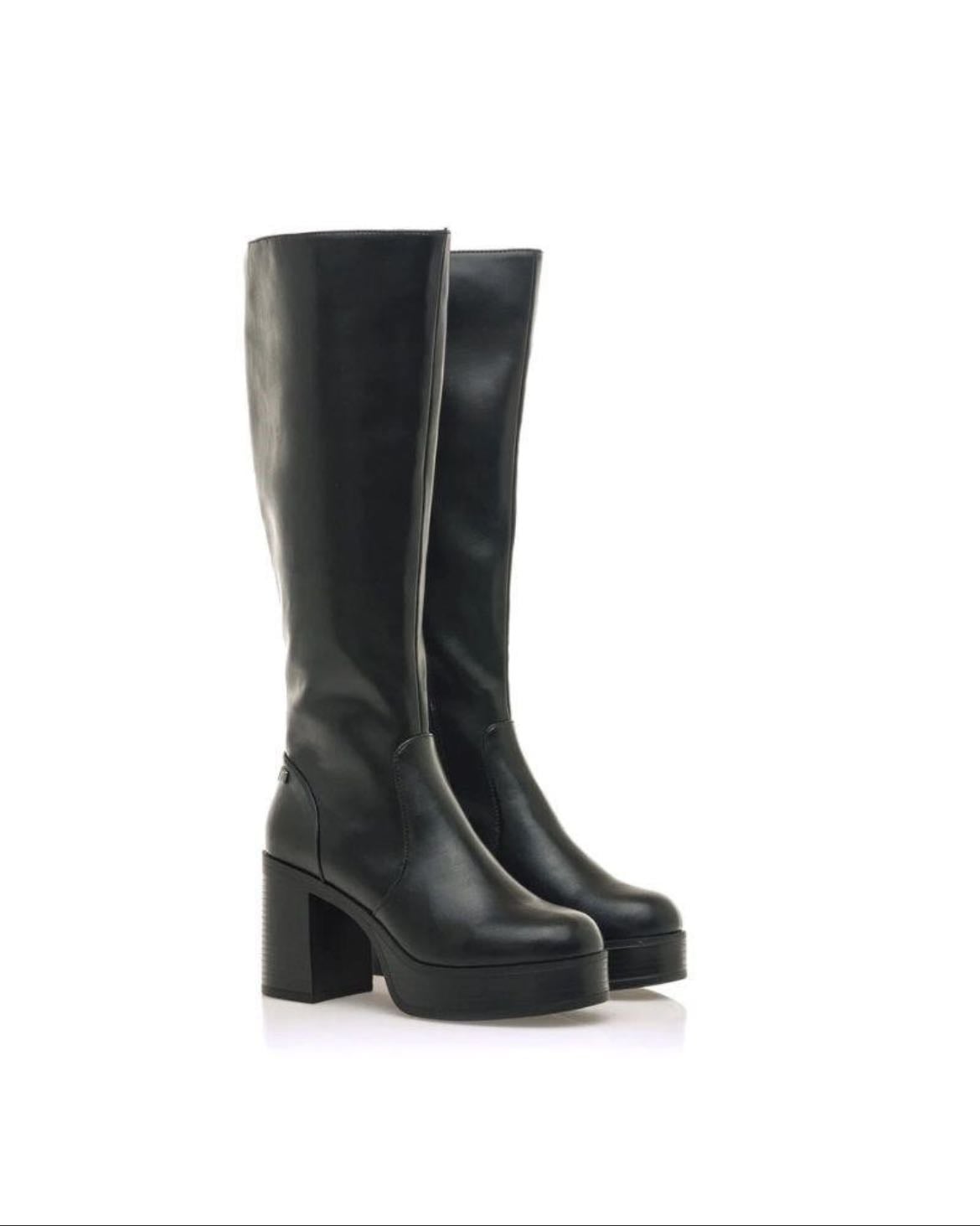 Botas altas con tacón - black