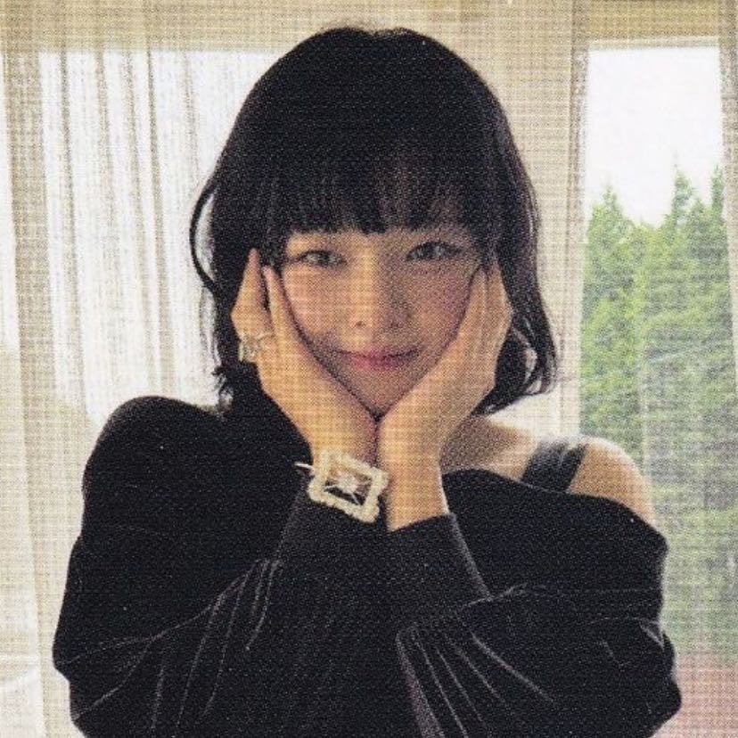 TWICE - Bias: Jeongyeon