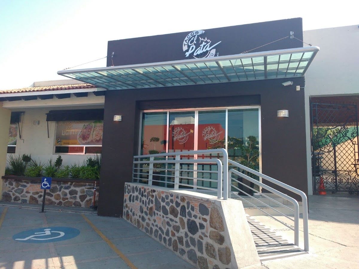 Tacos el Pata BERNARDO QUINTANA