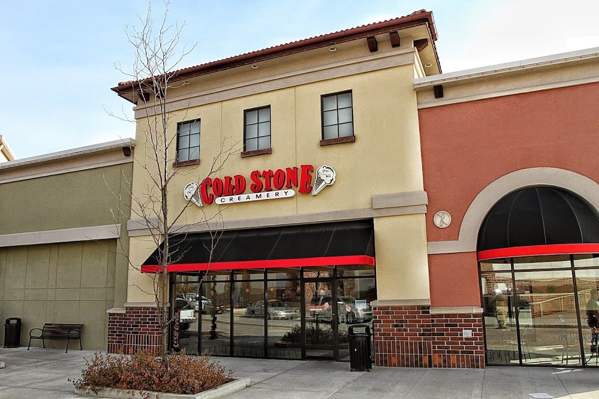 Cold Stone Creamery - Any toppings you want ๐จ
