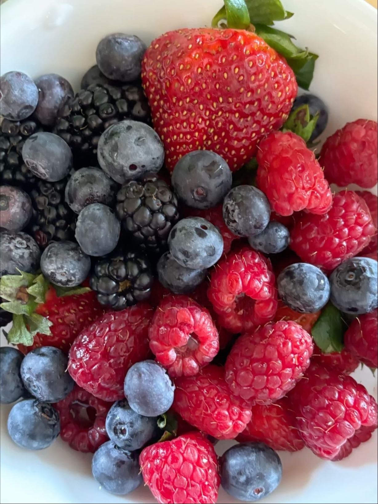 Berries - High in anthocyanins which have strong anti-inflammatory, antiviral, and immune boosting properties.