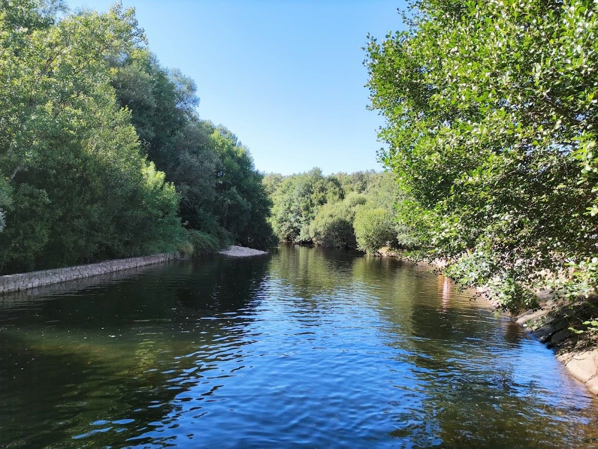 Playa Fluvial La Corneira - R铆o Tera