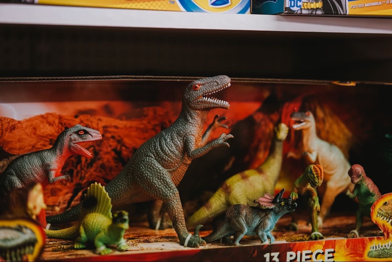 DINOSAURS 🔥🔥🔥🔥 - Ask me about a spinosaurus.