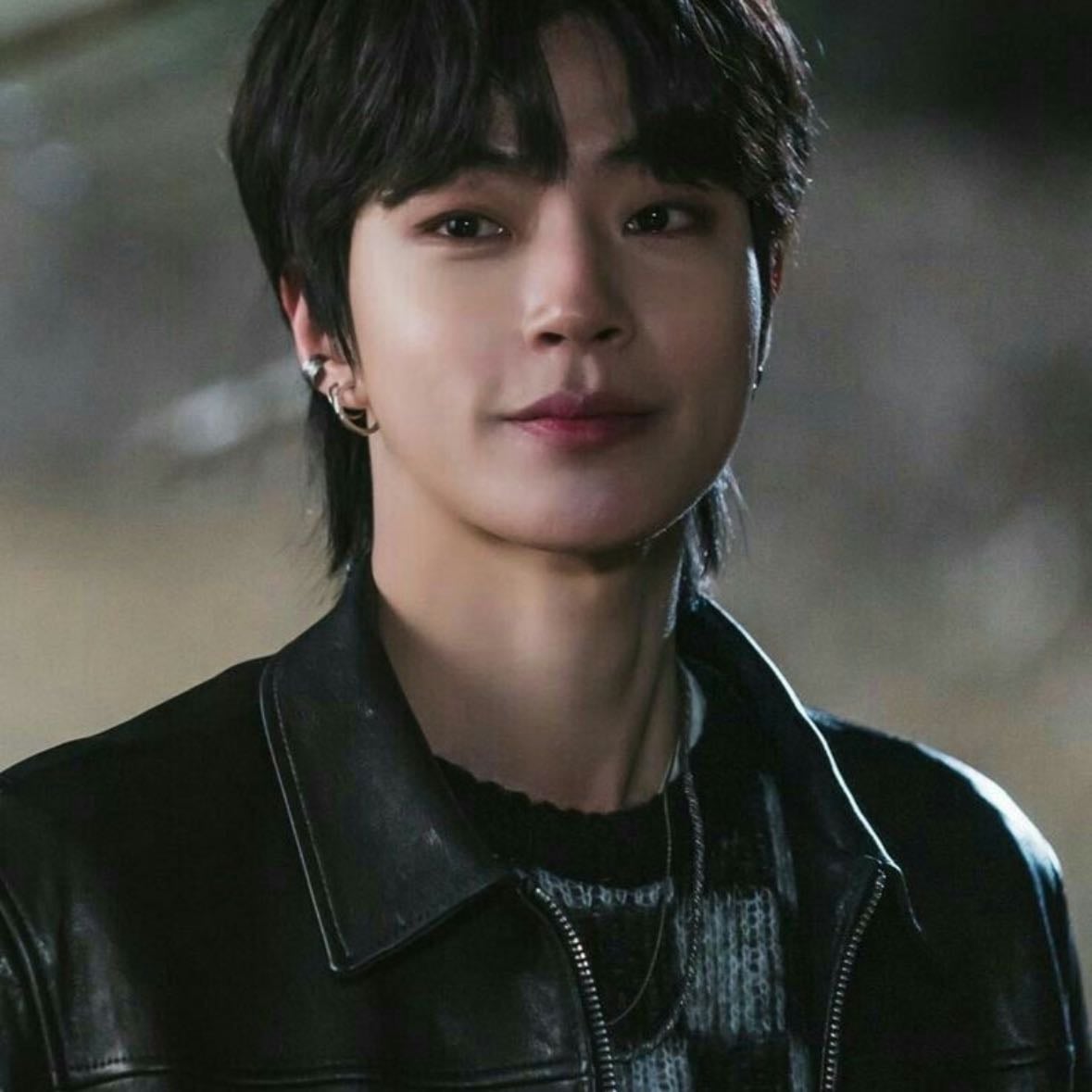 Hwang In-yeop - Actor, modelo y cantante.