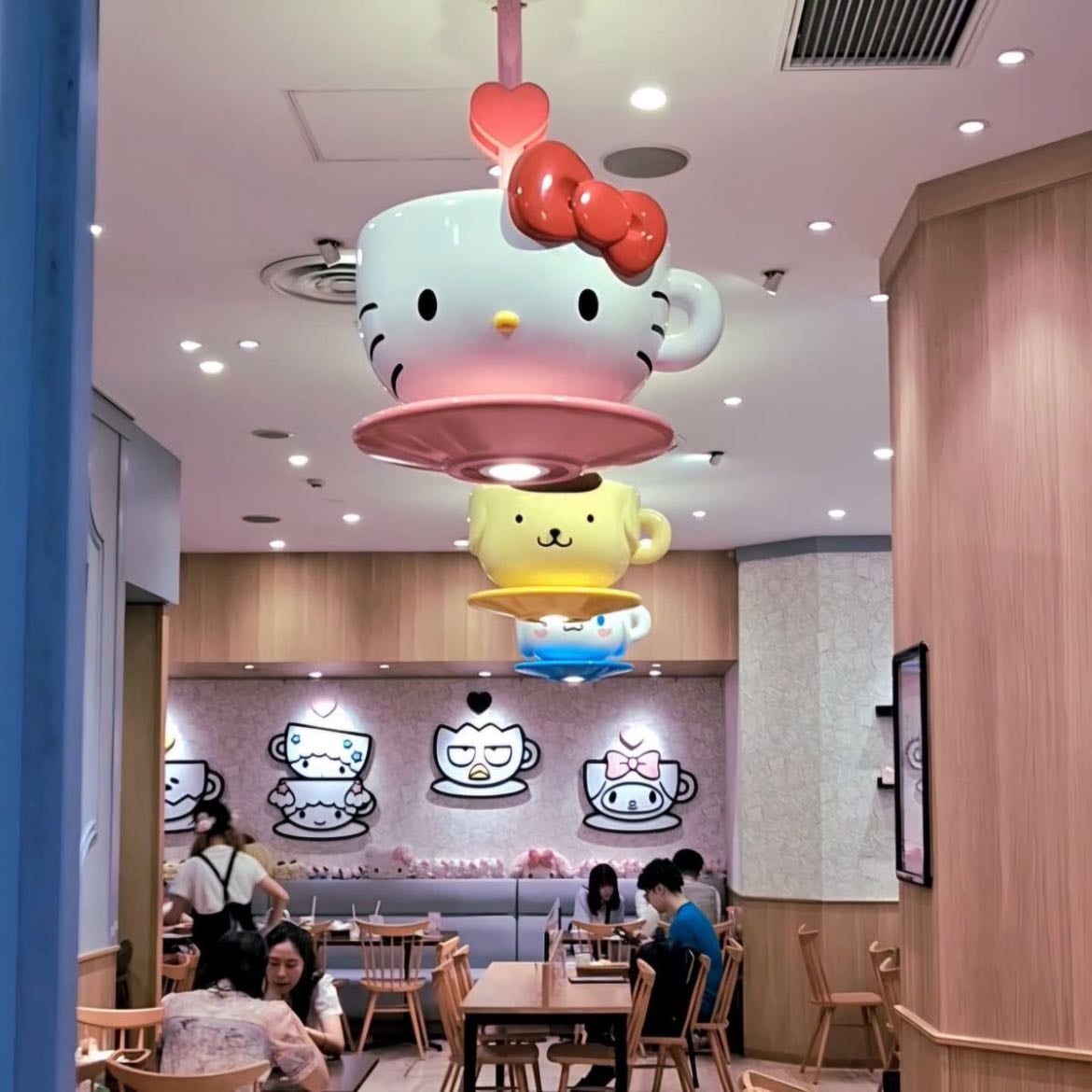 sanrio cafe - sunshine city