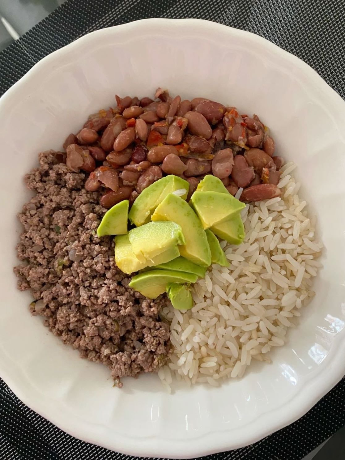 Arroz + Frijoles + Carne Molida - (Aguacate, Carne, Pechuga, Chorizo, Huevo, etc…)