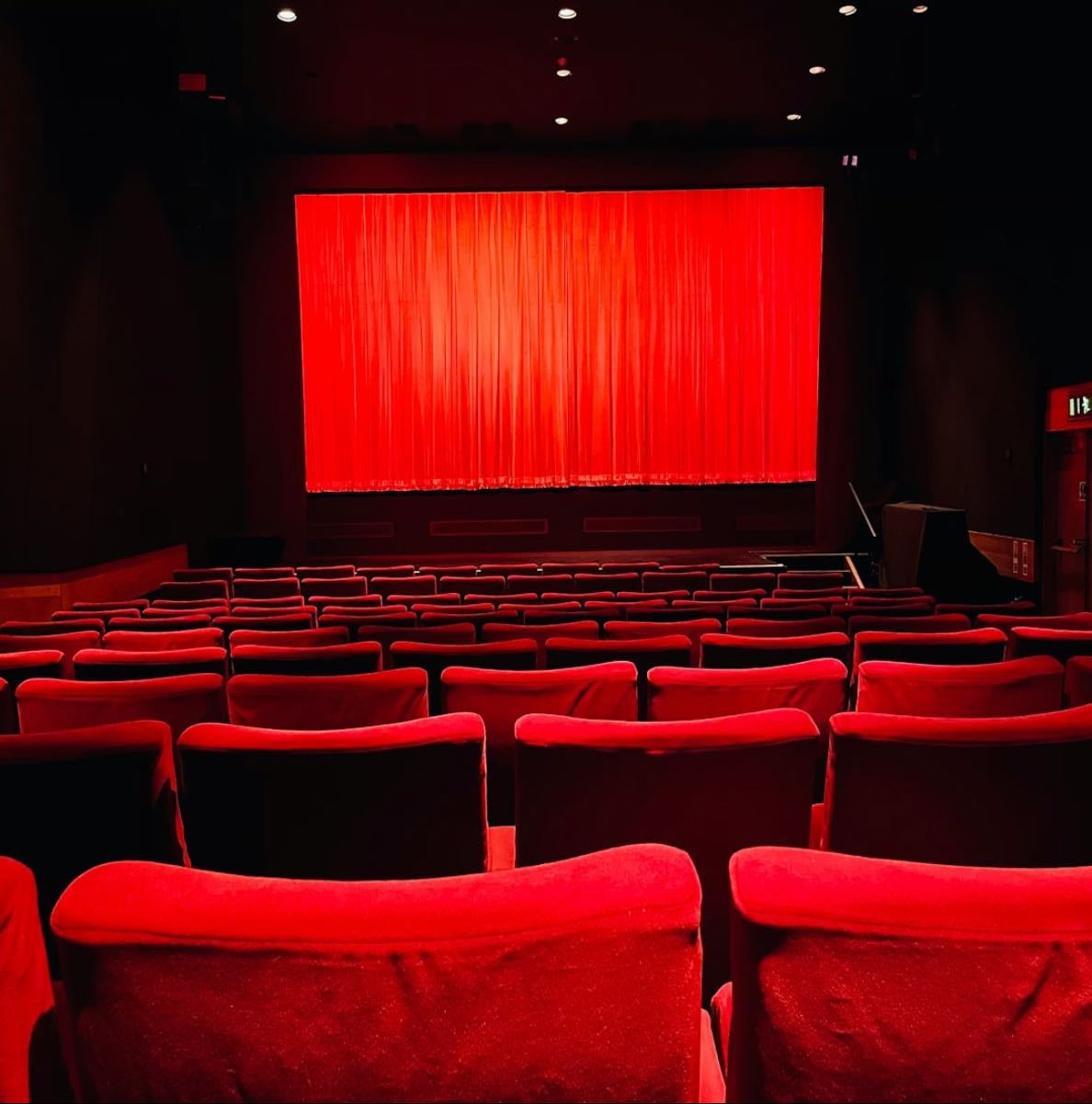One Vue Visit a Month - Movies hypelist by Adriana