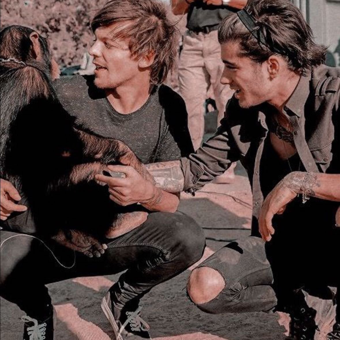 Zayn and Louis!! - love love love their friendship, and i’m so happy Louis showed up at Zayn’s concert🖤