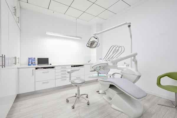 Clínica Dental en Valencia Cubells. Dentista en Mestalla