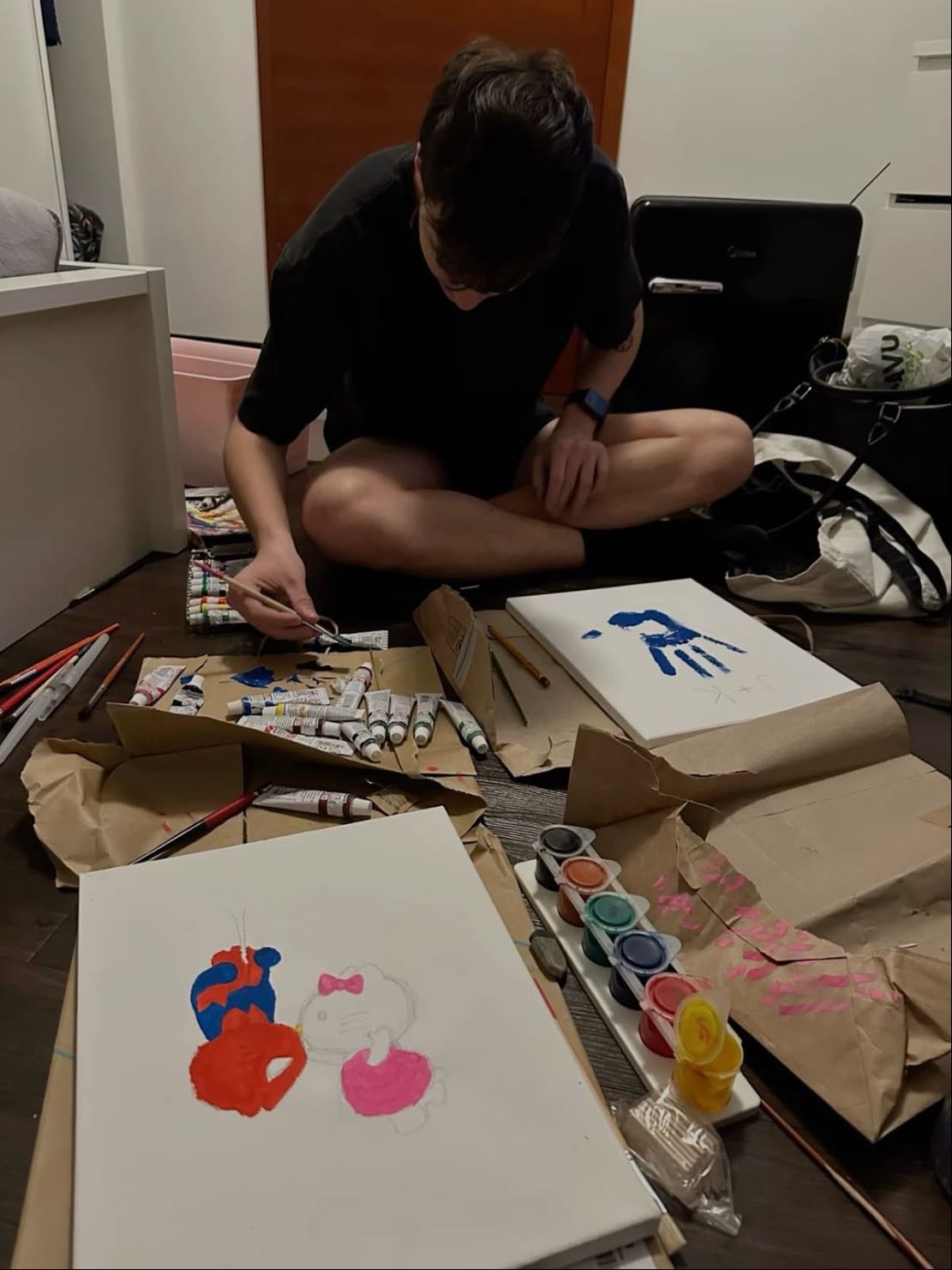 Paint Together On The Same Canvas