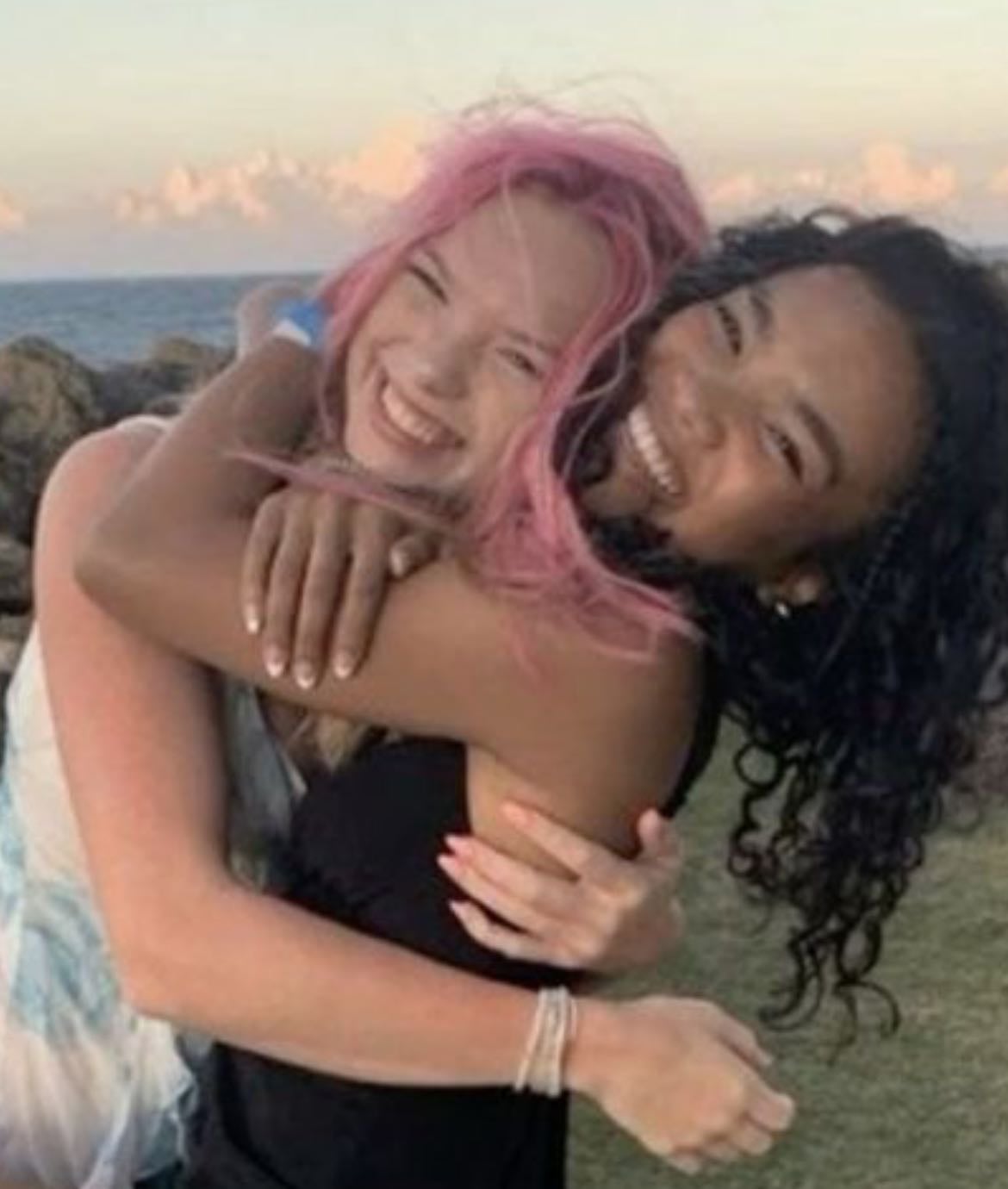 Eva and Lala - OUABH