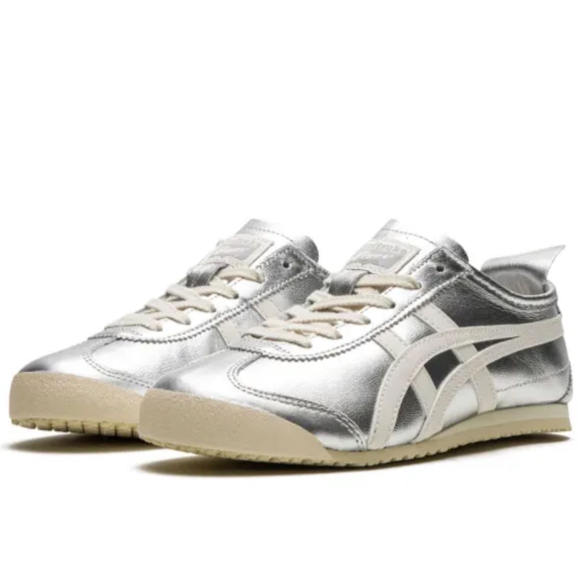 Onitsuka Tiger México 66 Silver of White - $150.000