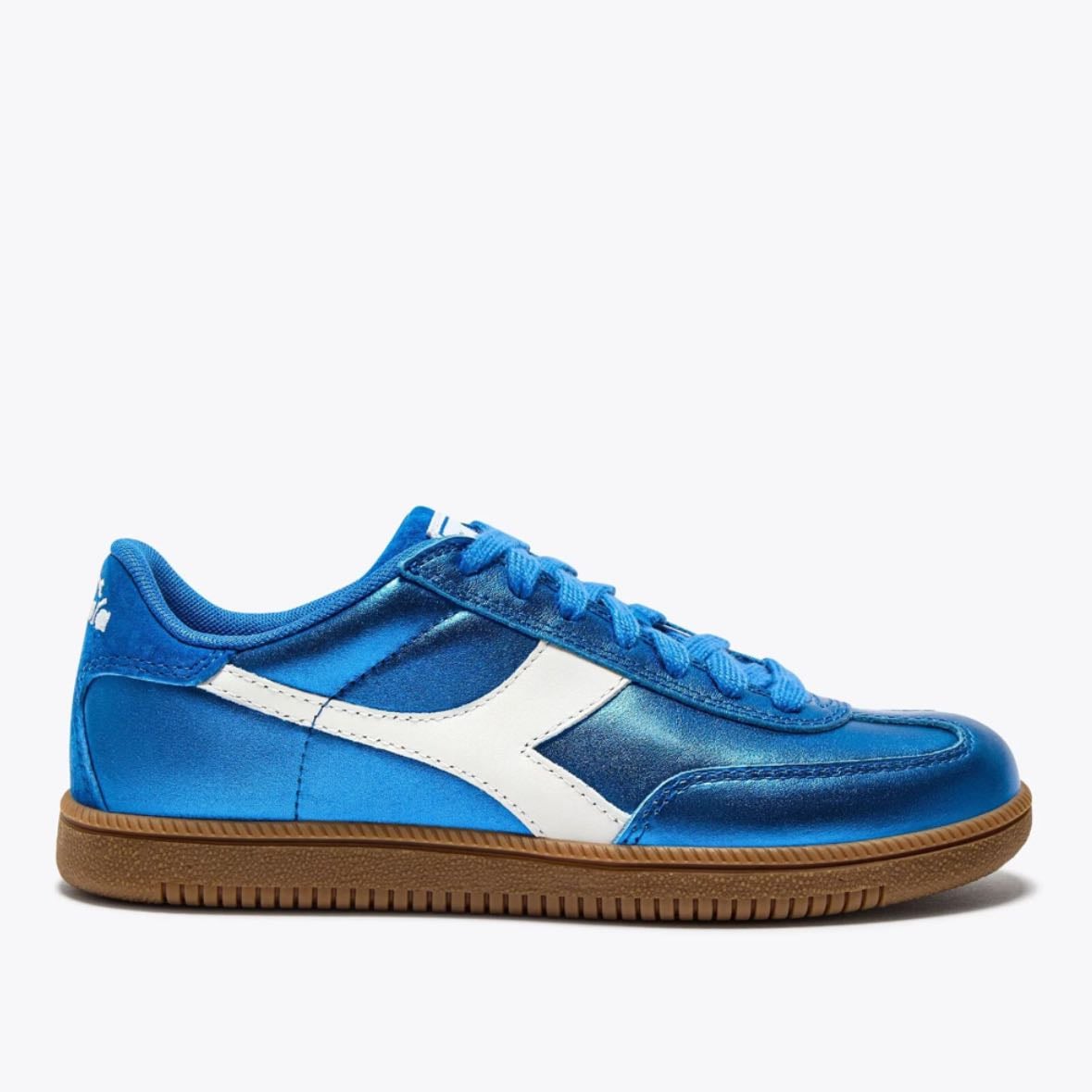 Diadora