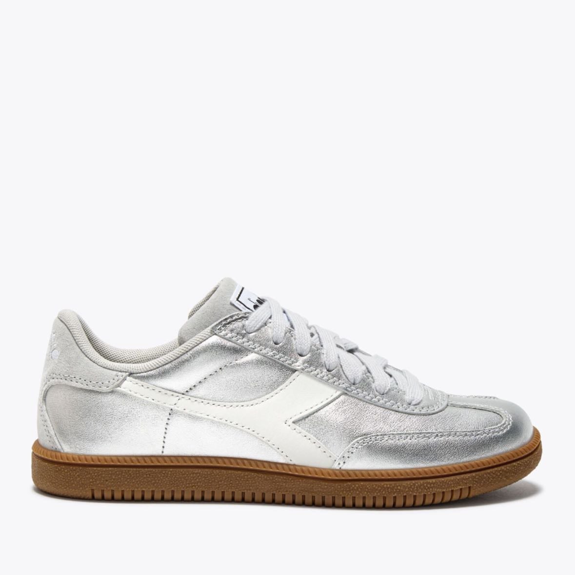 Diadora