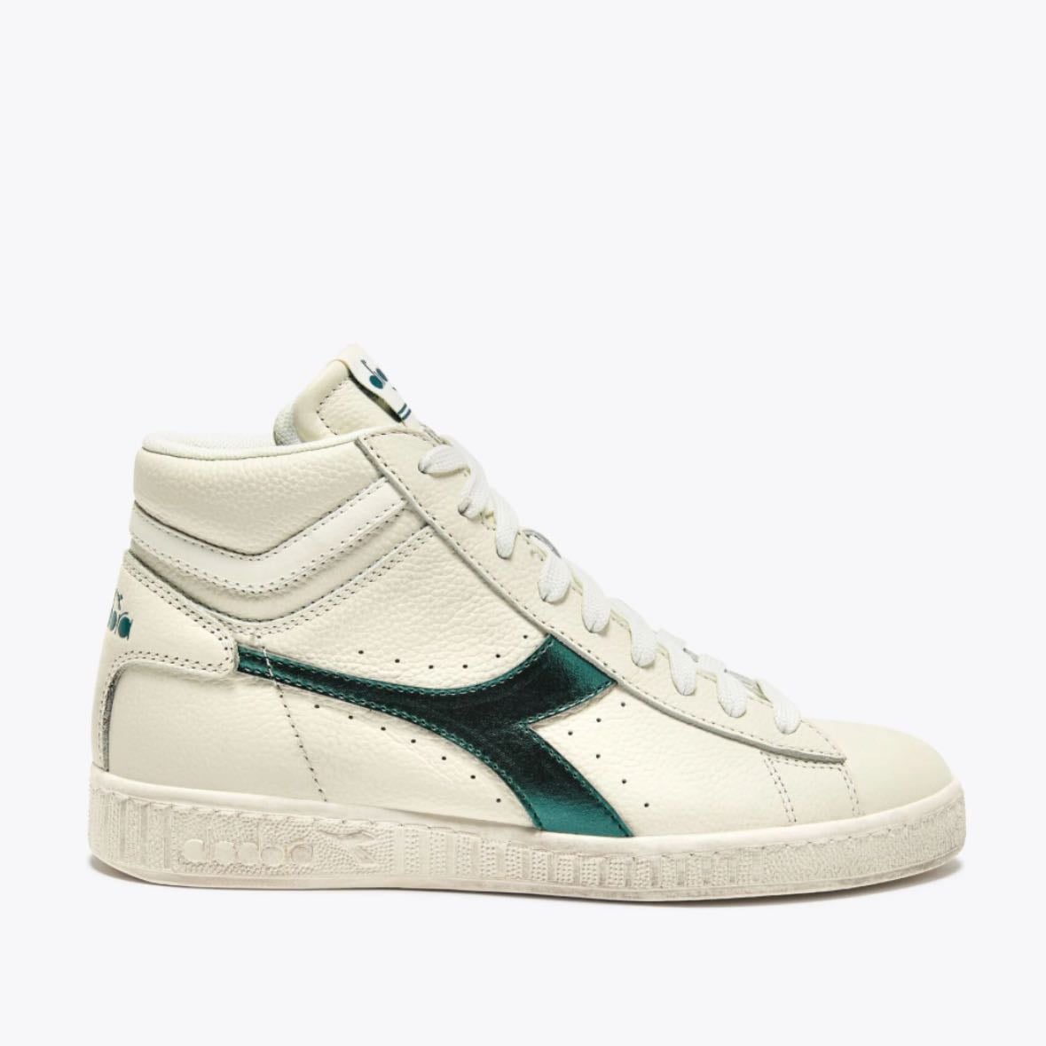 Diadora