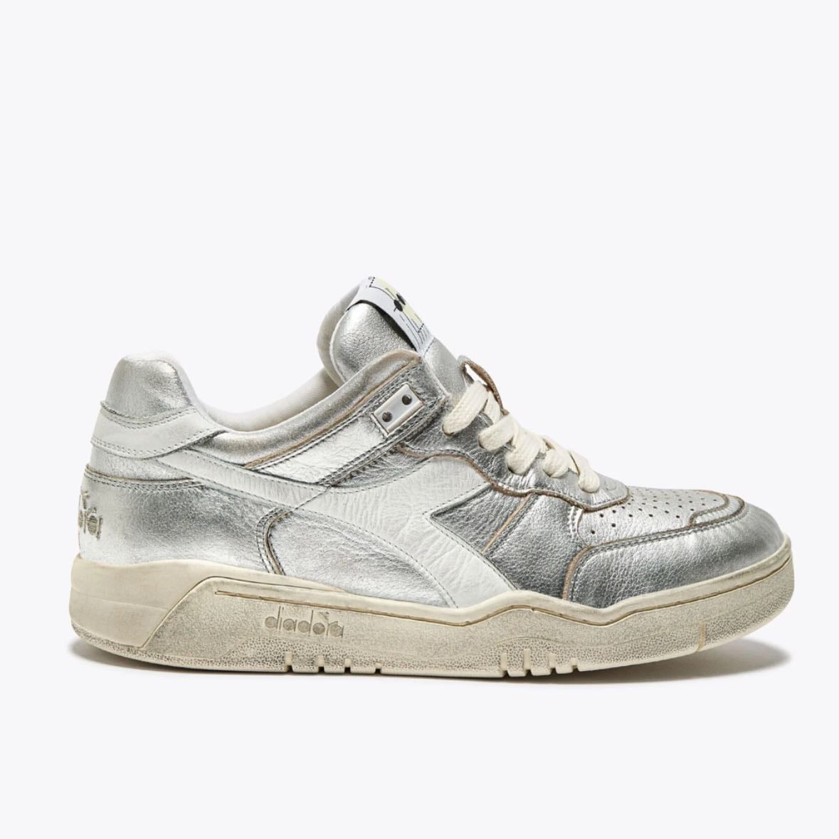 Diadora