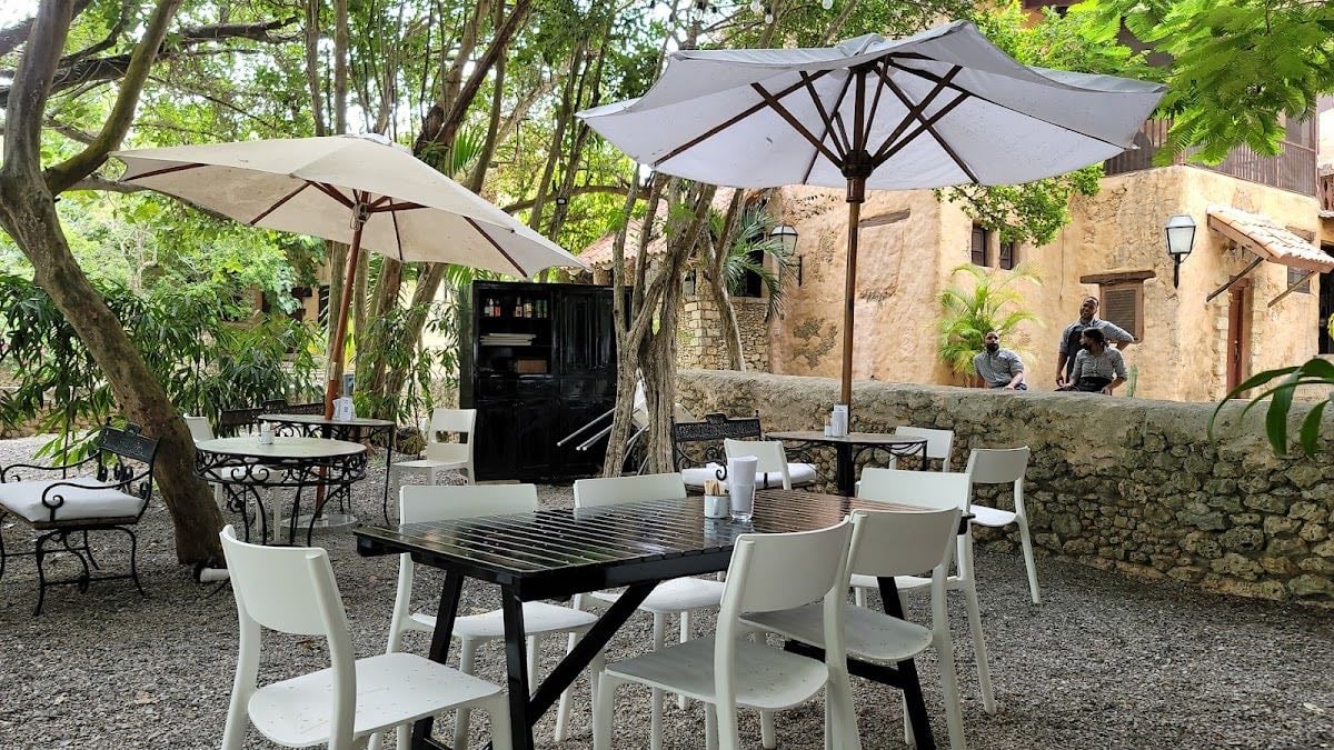 Voala Cafe Marche by Gabriella Reginato
