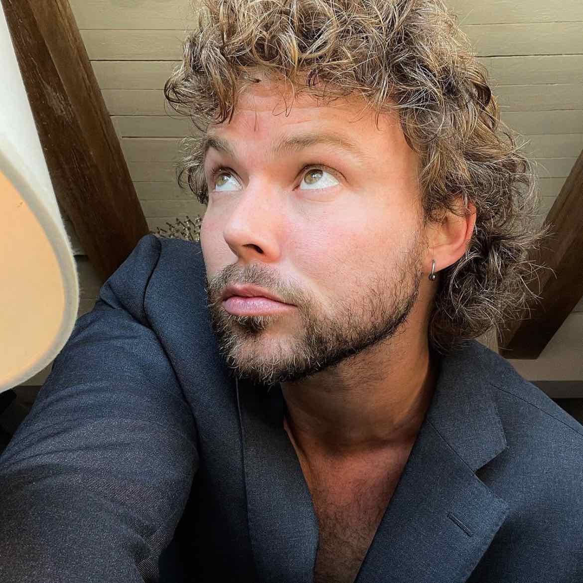 Ashton Irwin