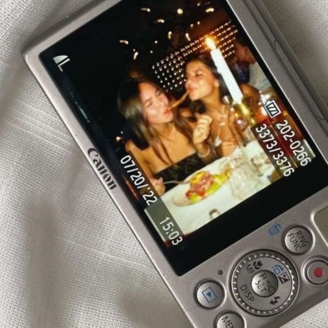 digital camera