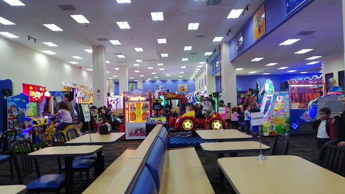 Chuck E. Cheese