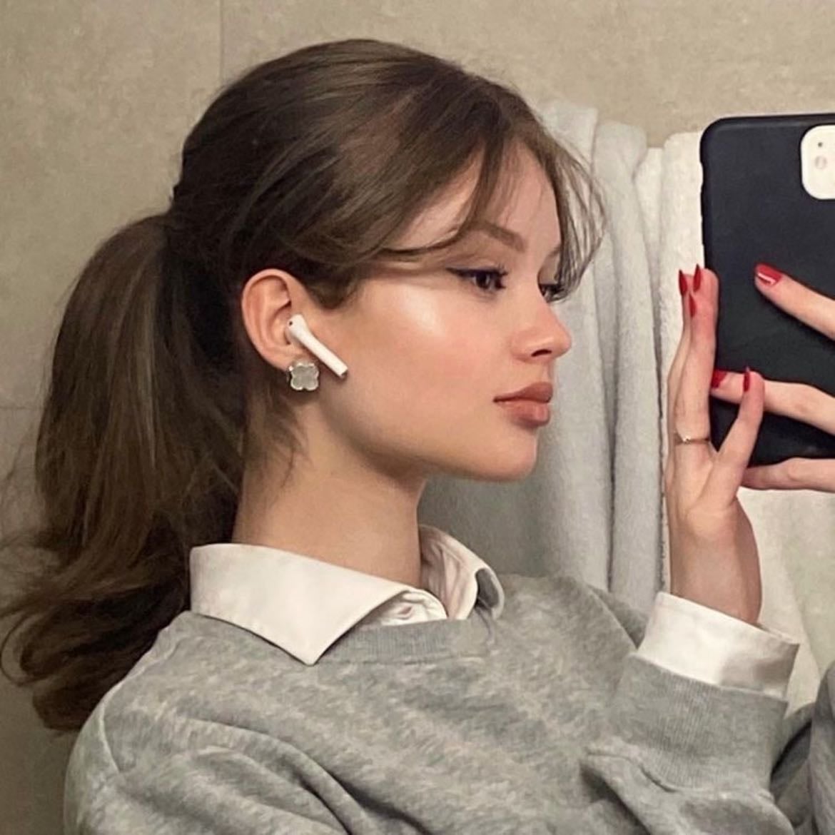 Claw clip ponytail