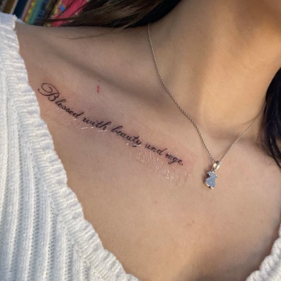 blessed whit beauty and reage - Clavicula