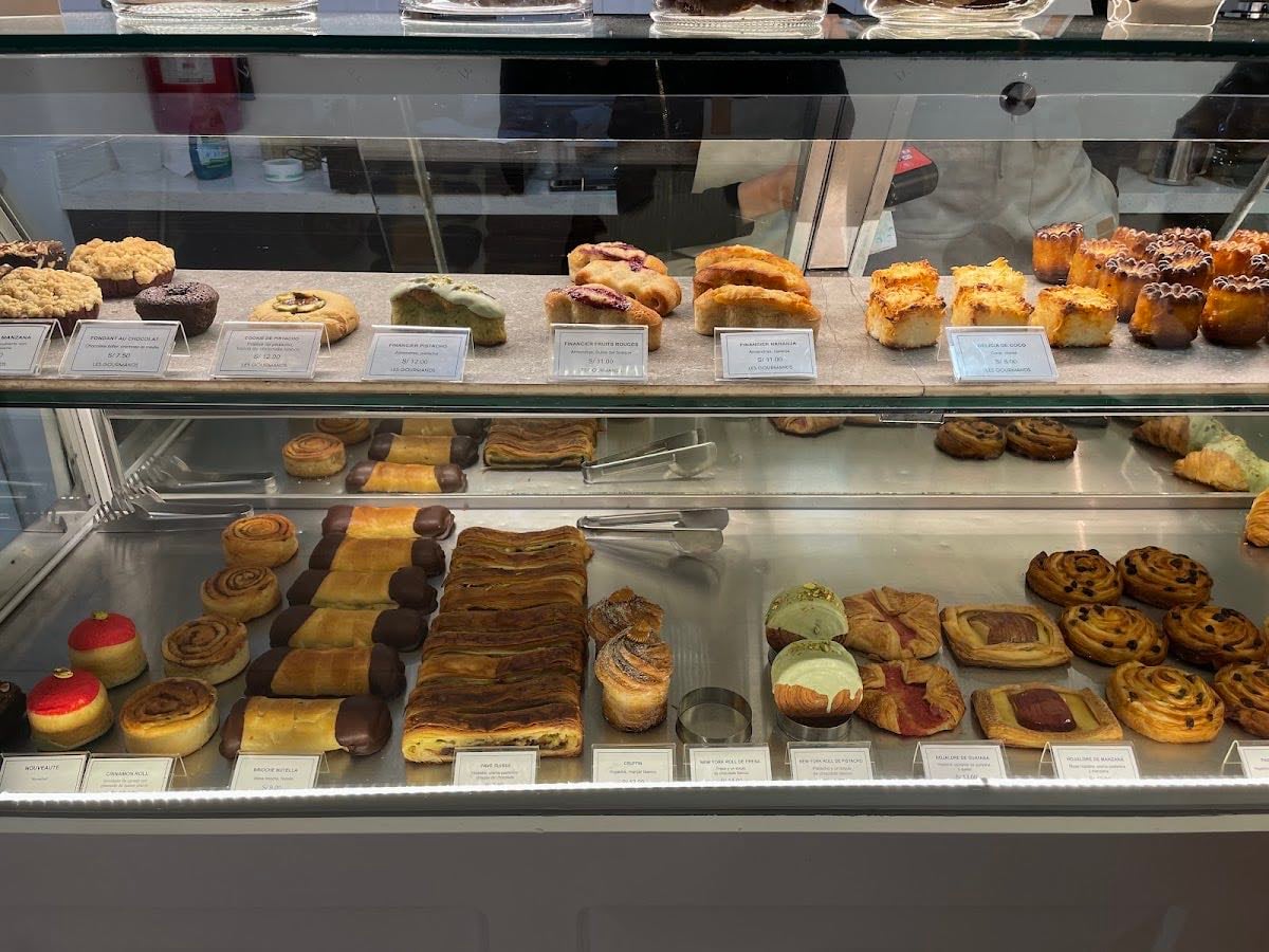 Les Gourmands Pastelería Francesa - 📍Miraflores