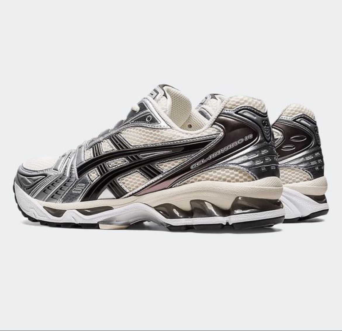 unas asics todas perronas
