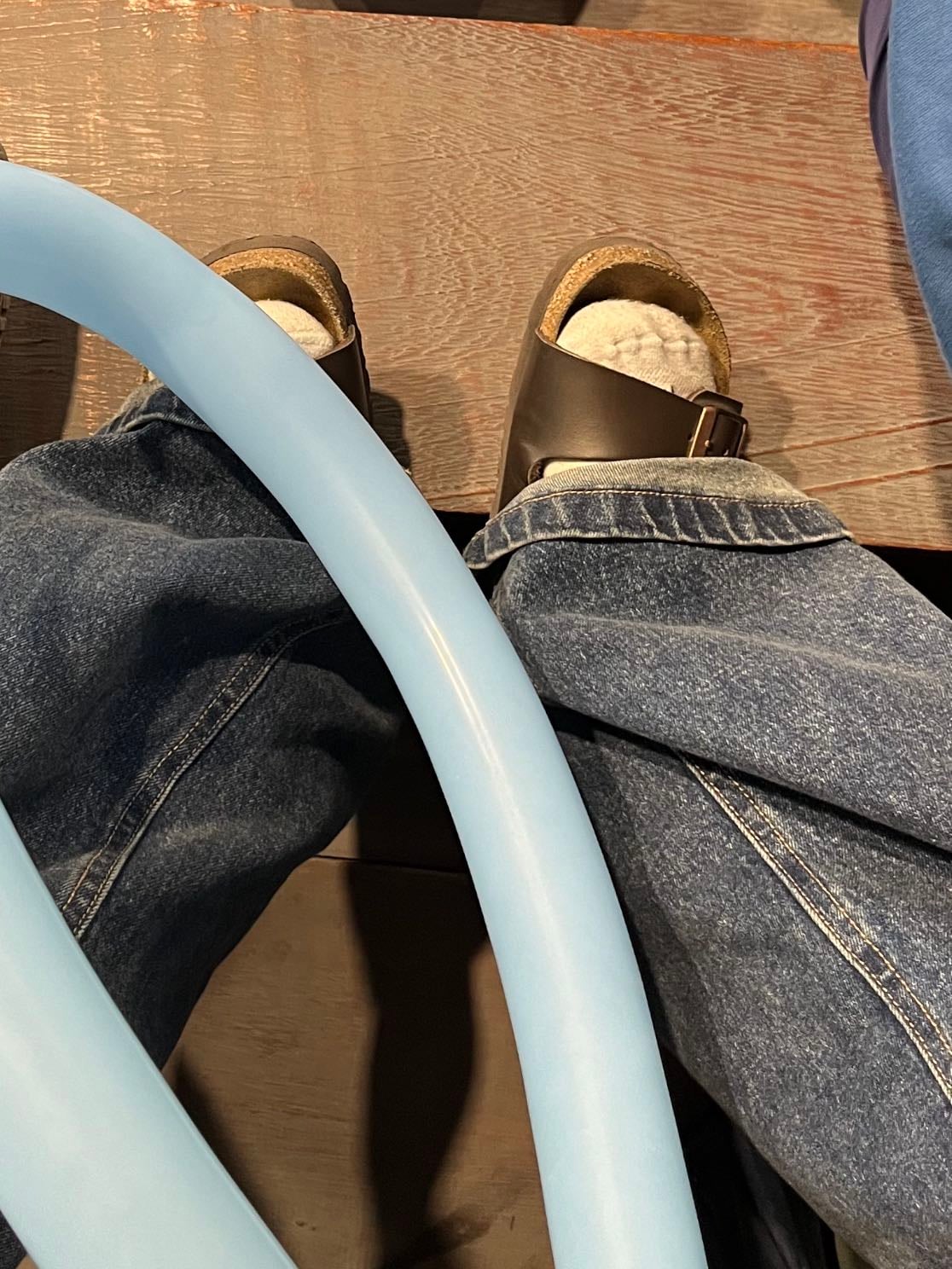 mis chanclas con medias