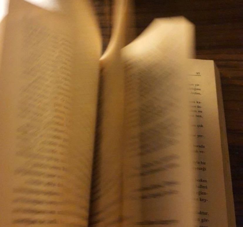 Some imo “underrated” or atleast “should be more popular” books - Books hypelist by Maroon