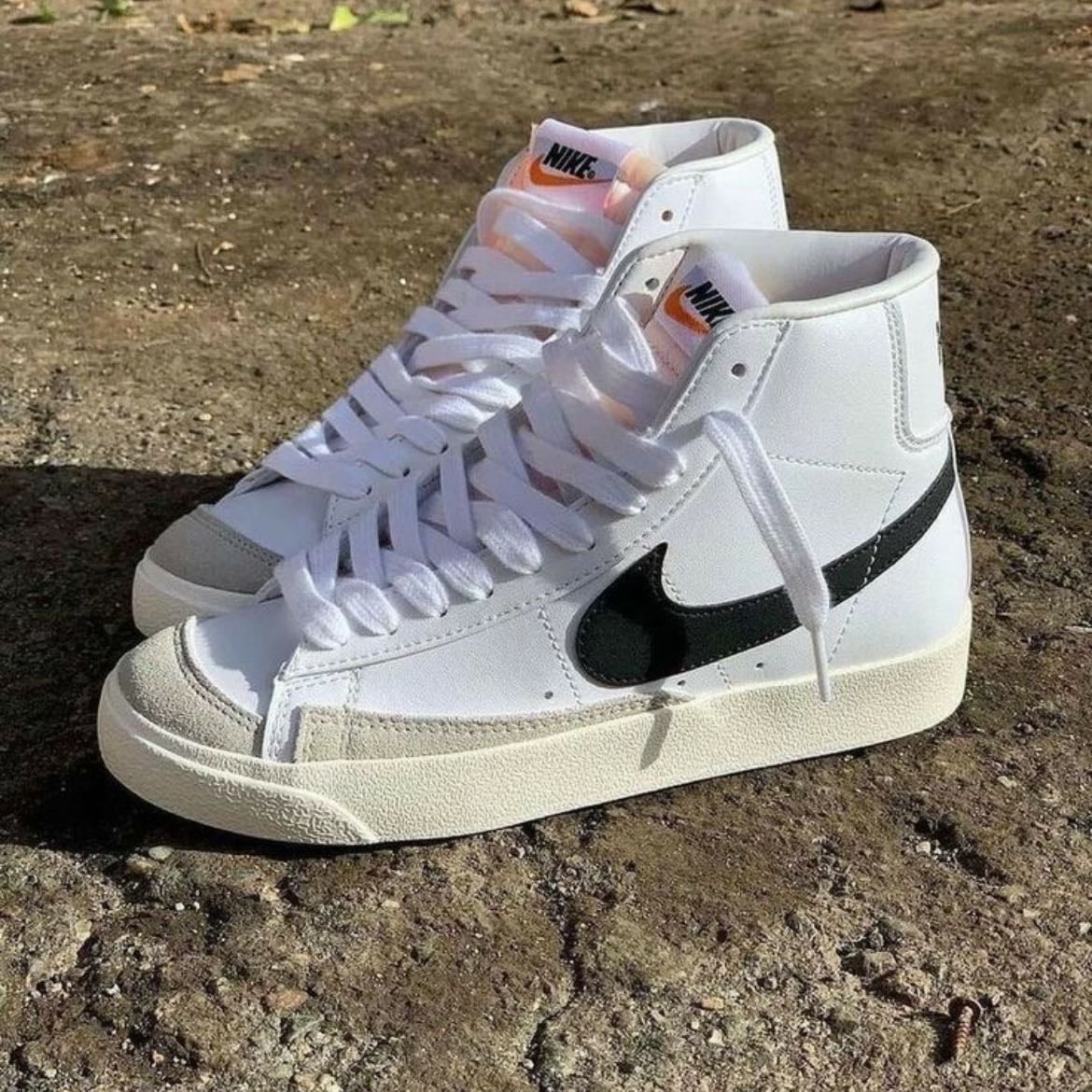 Nikeβs bleaser