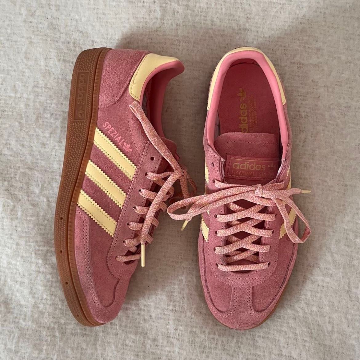 Adidas pink& yellow