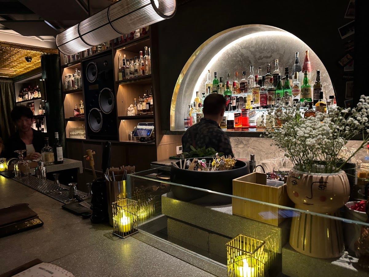 Convoy Music Bar