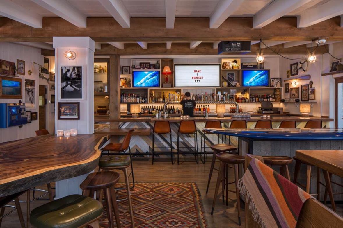 Hideaway Pacific Beach - ppl actually dance & have fun here !!! (allegedly)