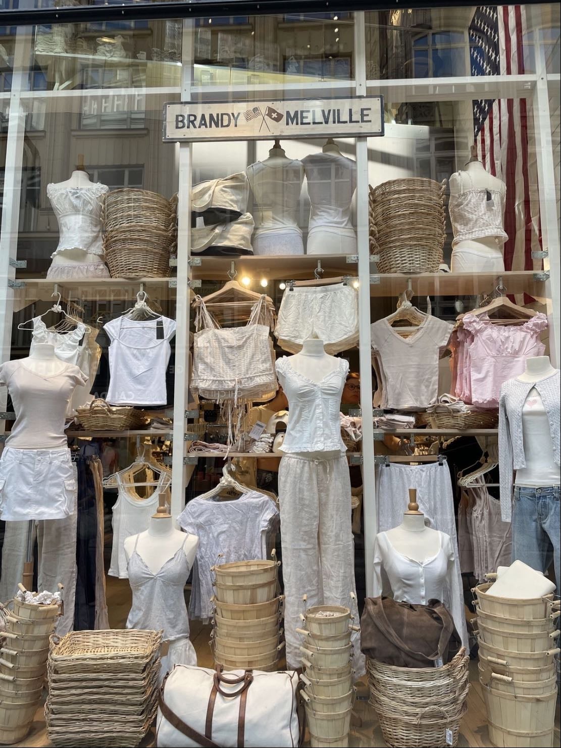 Brandy Melville Japan