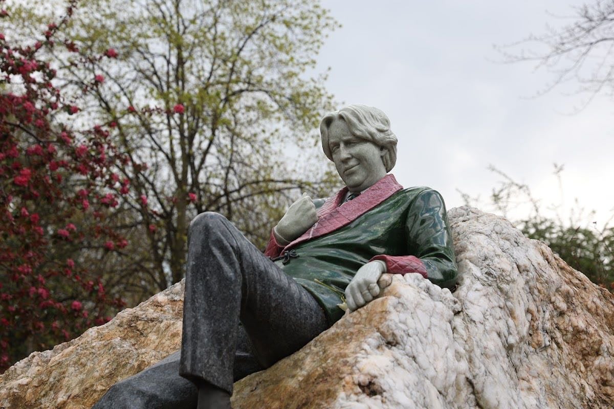 Oscar Wilde Memorial Sculpture