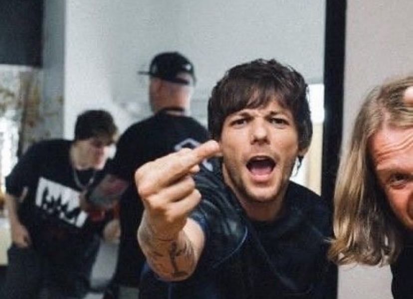 LOUIS TOMLINSON SONGS I ADORE