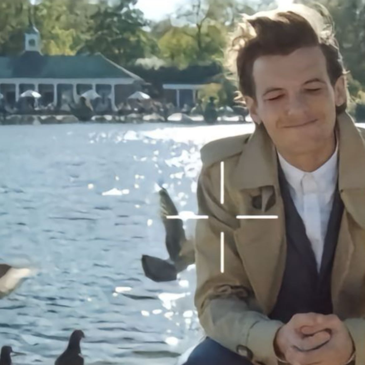 The Serpentine - location of louis' part in the night changes music video