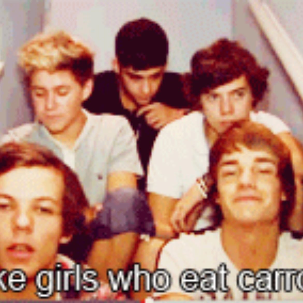 I like girls who eat carrots