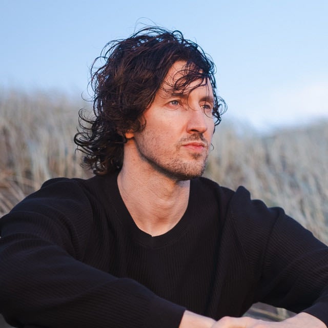 Dean Lewis - Artist
